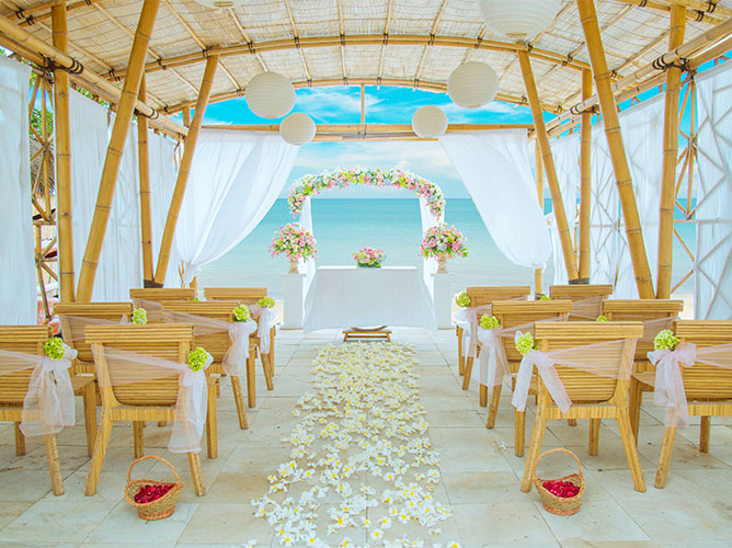 Belmond Jimbaran Puri  Pavilion（金巴兰宫殿竹亭）