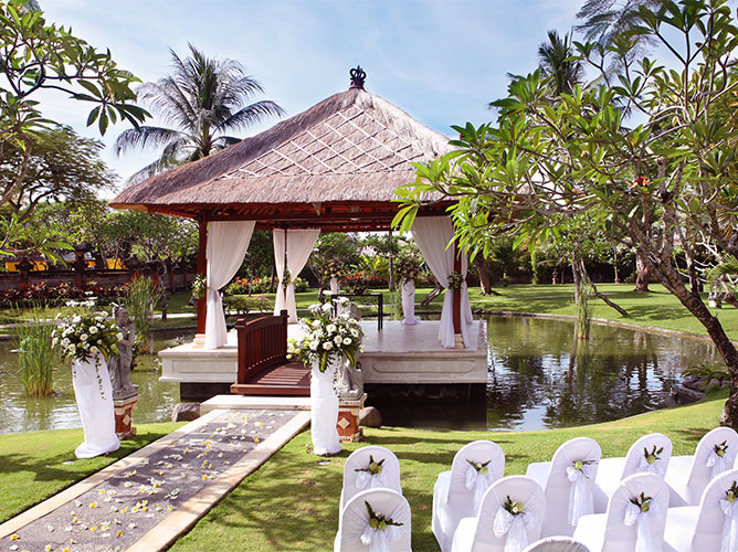 Nusa Dua Beach Agung Bale（努沙杜瓦海滩阿贡花园） 