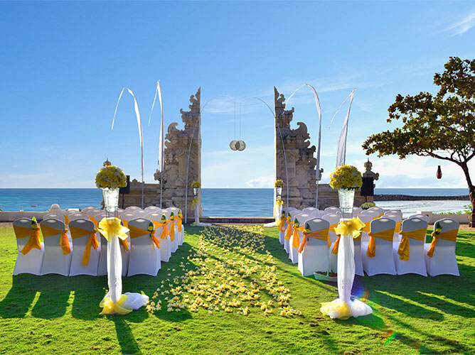 Discovery Kartika Beach Gate（发现卡地亚沙滩）
