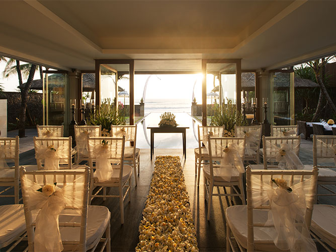 The Legian Beach House（乐吉安海滨沙屋）