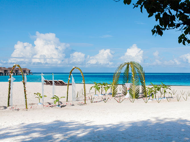 Constance Moofushi Beach（康斯丹魔富士沙滩）