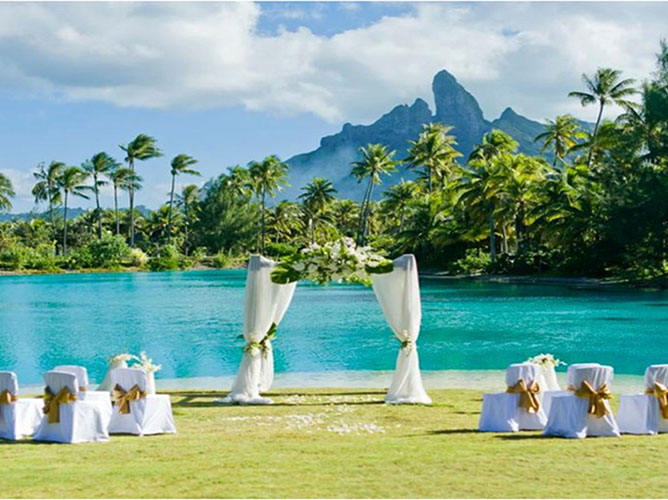 The Miri Miri Spa Beach（瑞吉私家水疗沙滩）