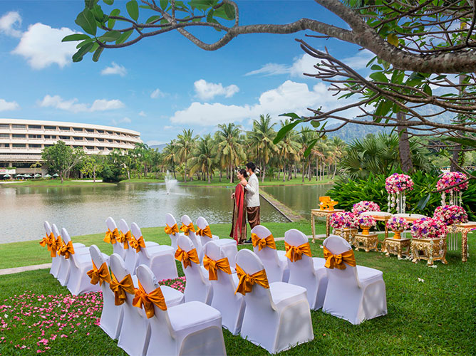 Hilton Spa Lawn（希尔顿水疗草坪）