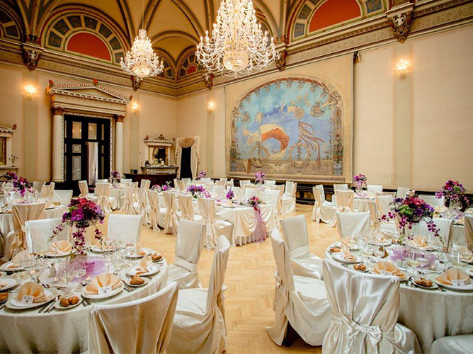 Chateau Zbiroh Mucha's Hall（兹比罗赫城堡穆夏宴会厅）