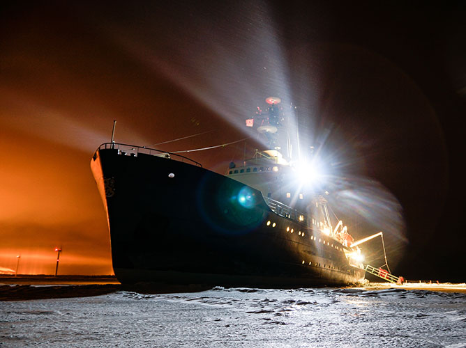 Icebreaker Sampo（桑普号破冰船婚礼）