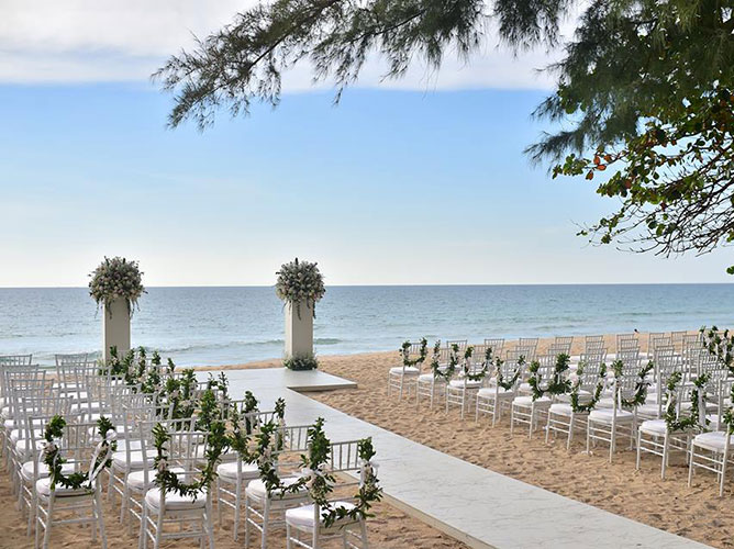 Aleenta Phuket Beach（艾琳塔沙滩）