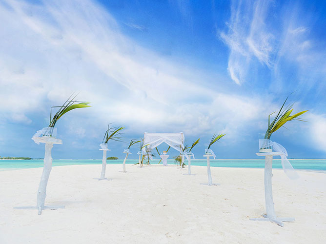 Soneva Jani Beach Wedding（索尼瓦贾尼沙滩婚礼）