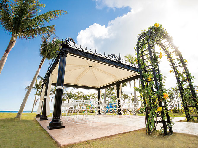 Grand Bleu Garden Kanucha Bay（蓝色海洋花园）