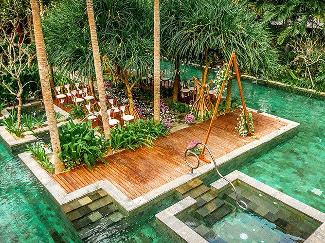 Secret Garden Pool Wedding（秘密花园泳池婚礼）