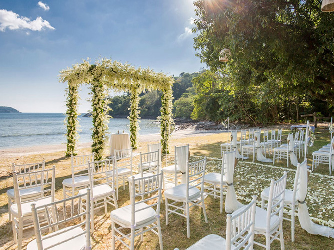 Thavorn Grass Lawn Wedding（塔夫草坪婚礼）